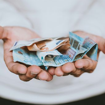 Bargeld (Foto: Christian Dubovan/unsplash.com)