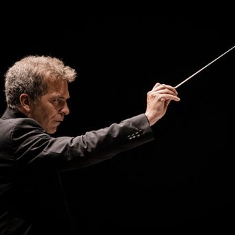Dirigent Dirk Kaftan (Foto: Irène Zandel)