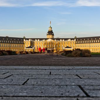 Schloss Karlsruhe (Foto: cubicroot/pixabay.com)